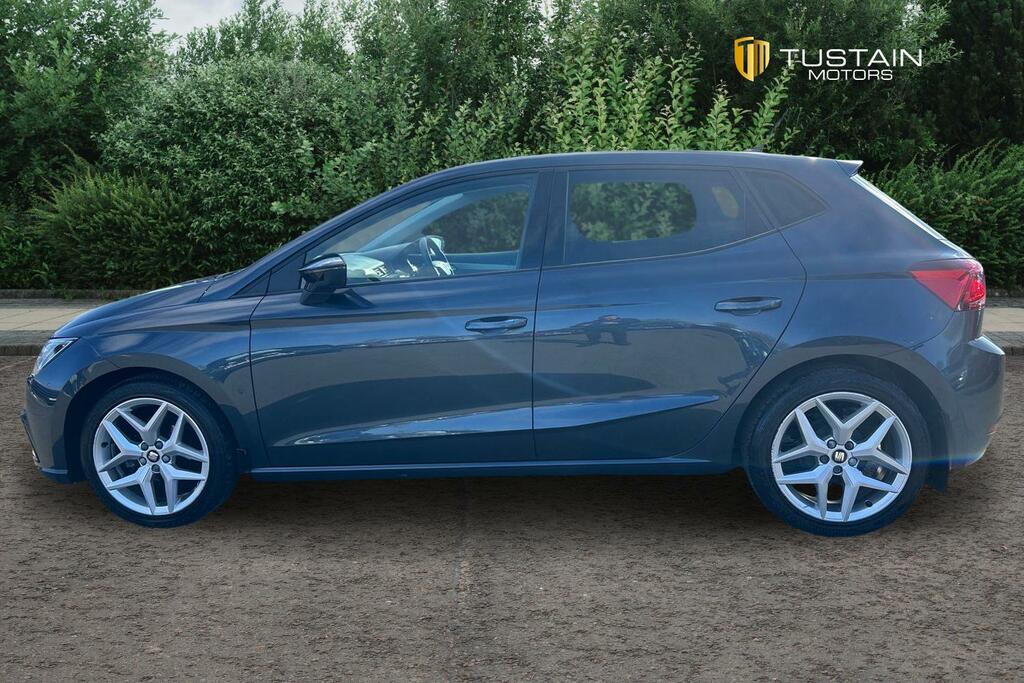 Seat Ibiza Seat Ibiza 1.0 Mpi Fr Hatchback Manu... 