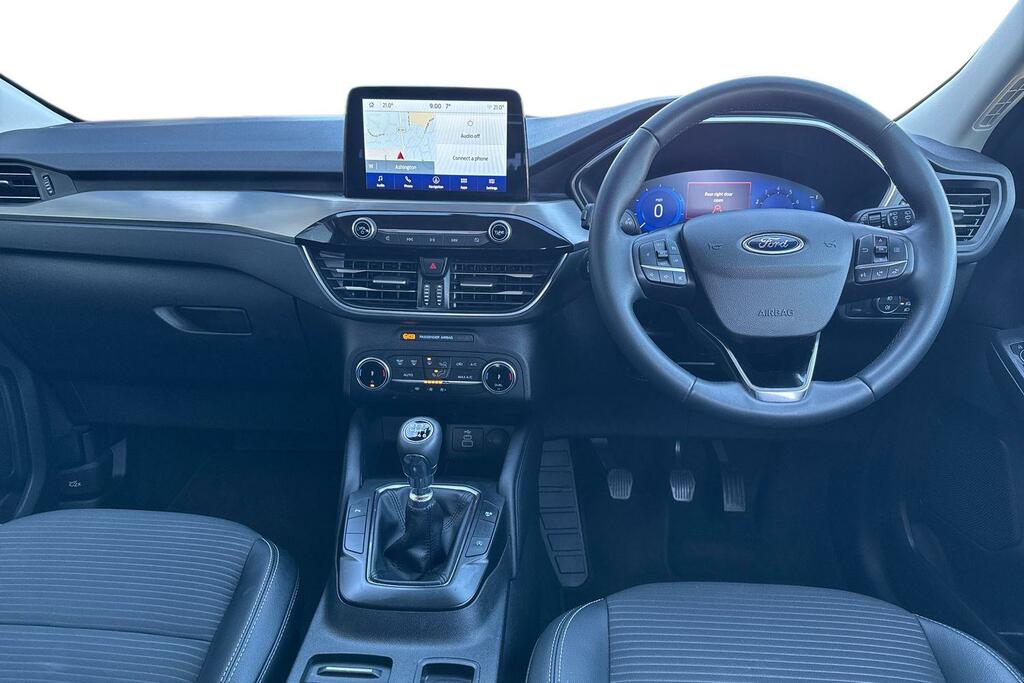 Ford Kuga Ford Kuga 1.5T Ecoboost Titanium Edition Suv 5D... HN23YGV #4