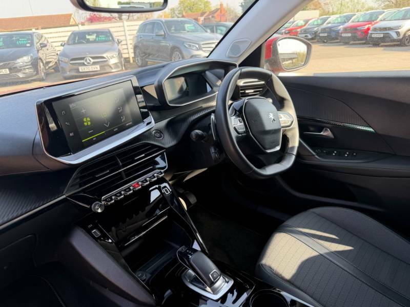 Peugeot 2008 1.2 Puretech 130 Allure Premium Eat8 - 2021 2 LS21ZBC Red #6