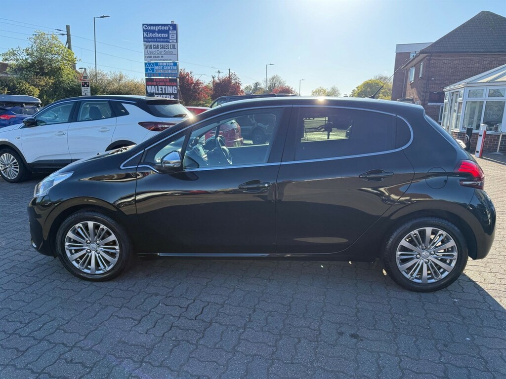Peugeot 208 1.2 Puretech Allure Euro 6 Black #5