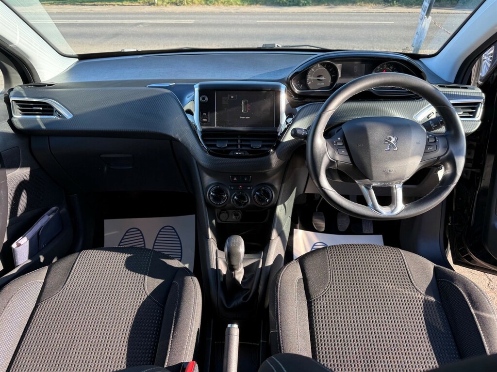 Peugeot 208 1.2 Puretech Allure Euro 6 Black #3