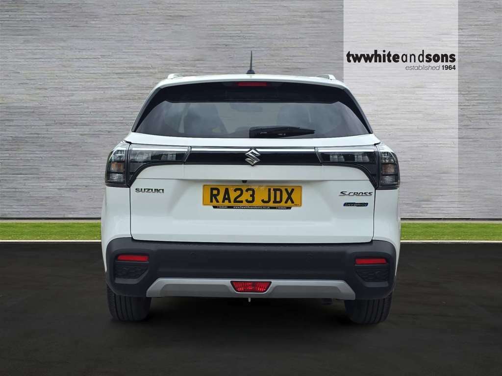 Suzuki S Cross Ultra Hev Allgrip White #6