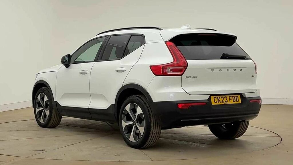 Volvo XC40 Ultimate, B4 Mild Hybrid, Dark CK23FDD White #5