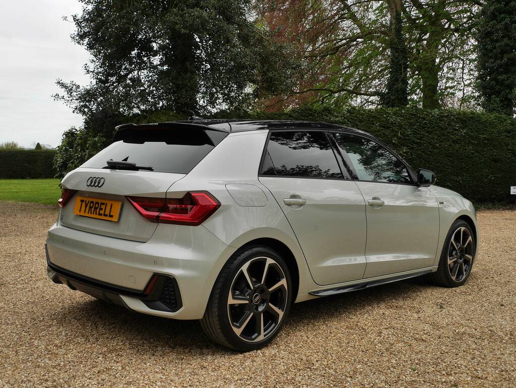 Audi A1 Sportback Tfsi S Line Black Edition KR72OSF Silver #4