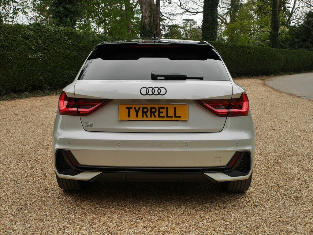 Audi A1 Sportback Tfsi S Line Black Edition KR72OSF Silver #5