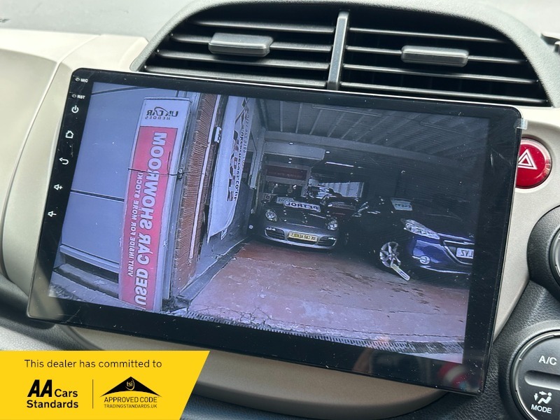 Honda Jazz Fit 1.5 Hybrid BW63ULG White #5