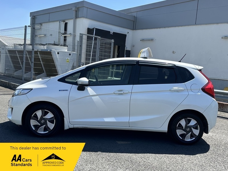 Honda Jazz Fit 1.5 Hybrid BW63ULG White #2