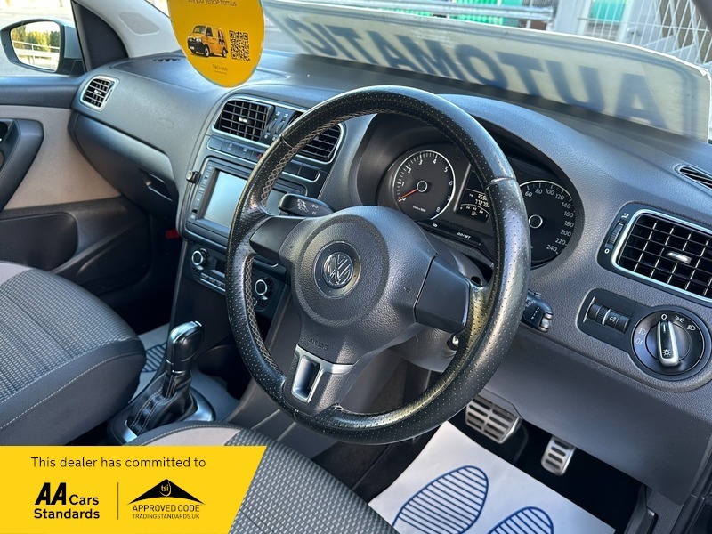 Volkswagen Polo 1.2 Tsi Dsg Black #3