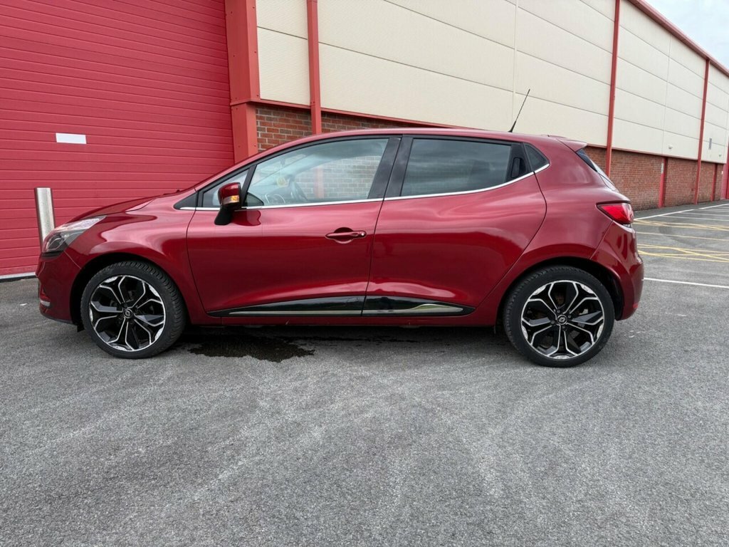 Renault Clio Hatchback ND19XHL Red #3
