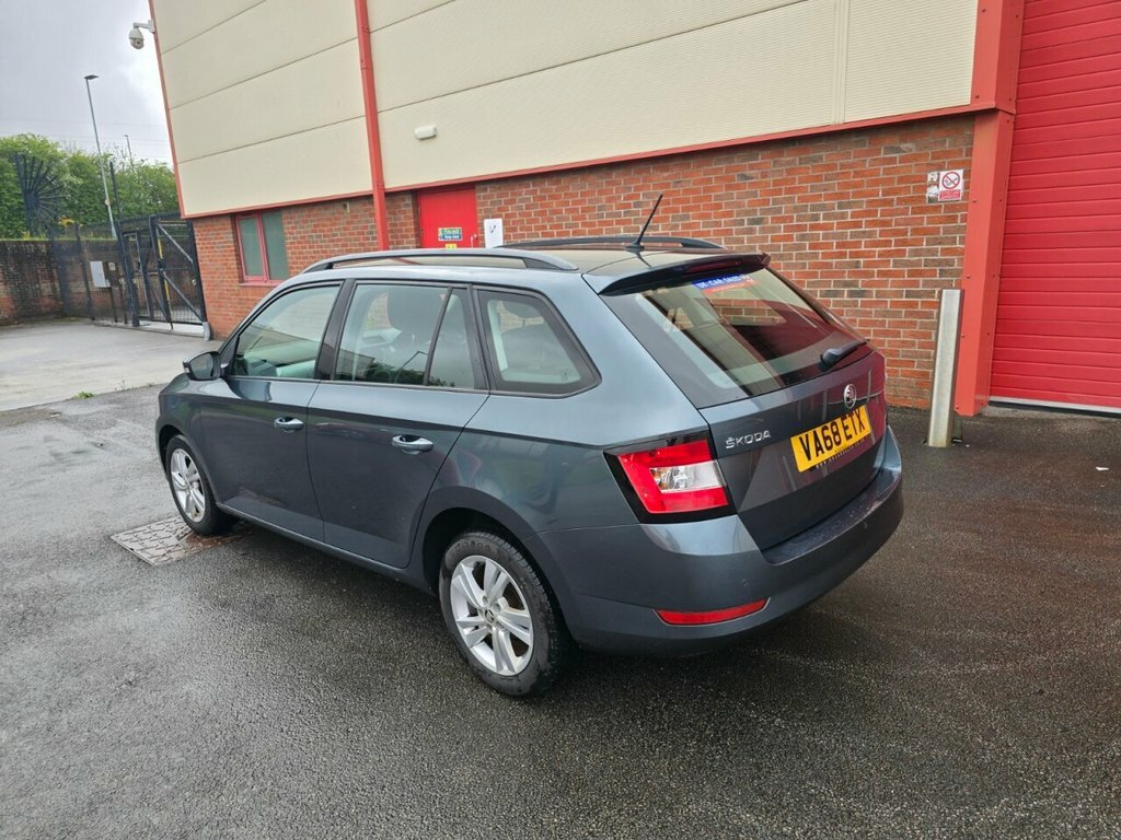 Skoda Fabia Estate VA68ETX Grey #2