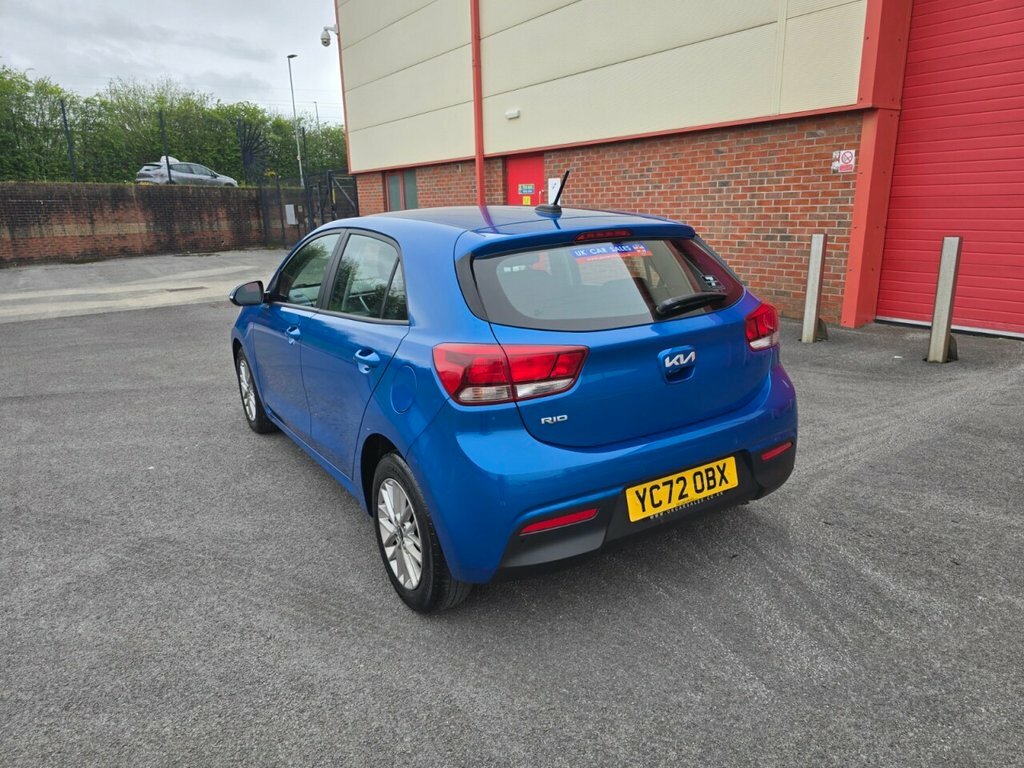 Kia RIO Hatchback YC72OBX Blue #2