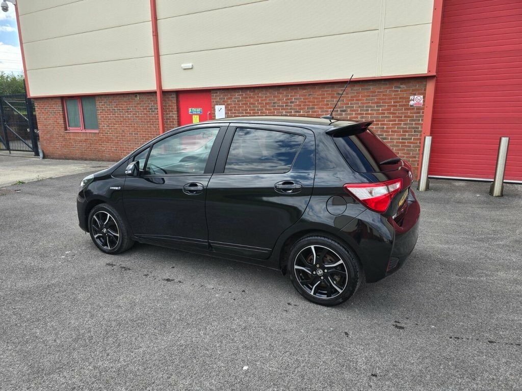 Toyota Yaris Hatchback FL68WXF Black #4