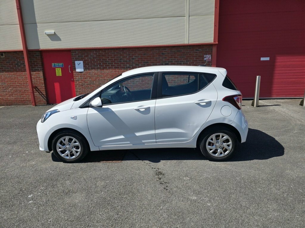 Hyundai I10 1L Se AO67OHX White #4