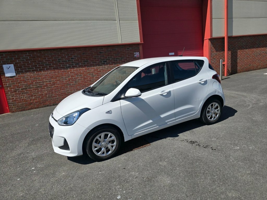 Hyundai I10 1L Se AO67OHX White #5