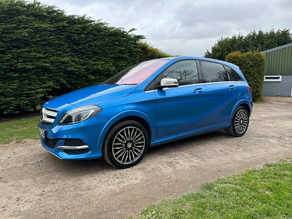Mercedes-Benz B Class B250e Art Premium Blue