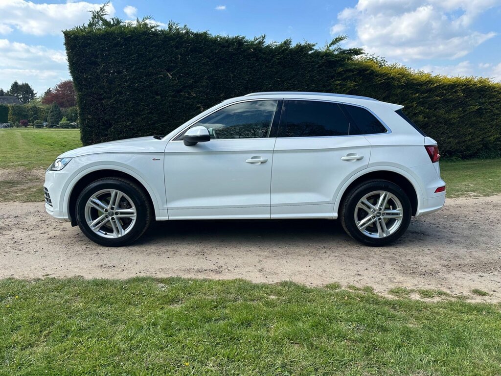Audi Q5 2.0 Tdi 40 S Line S Tronic Quattro Euro 6 Ss VF19BMV White #4