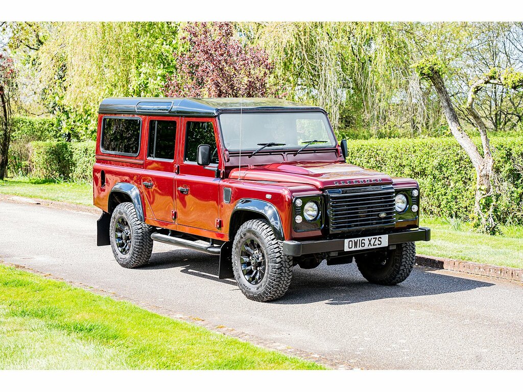Land Rover Defender 110 Tdci Red