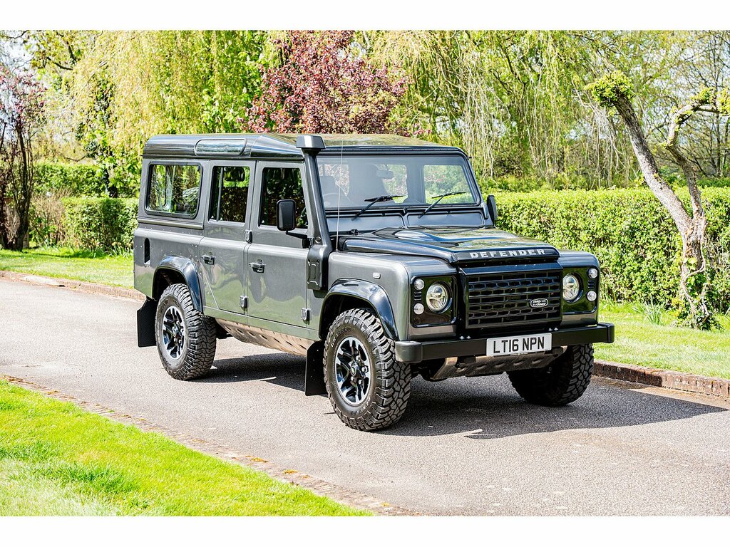Land Rover Defender 110 Tdci Adventure Grey
