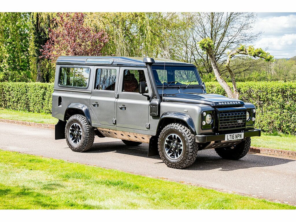 Land Rover Defender 110 Tdci Adventure Grey #2