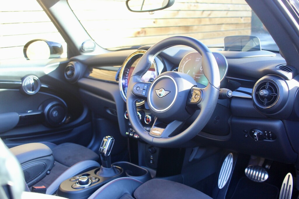 Mini Convertible 2.0 Convertible John Cooper Works BA72FJE Red #3