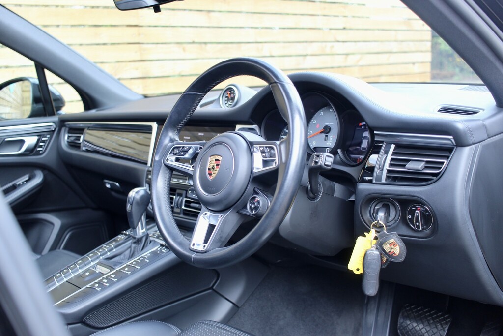 Porsche Macan 3.0 T V6 S SW70SXG Black #3