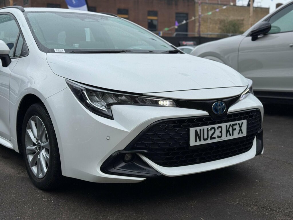 Toyota Corolla 1.8 Vvt-h Icon Touring Sports Cvt Euro 6 Ss NU23KFX White #2