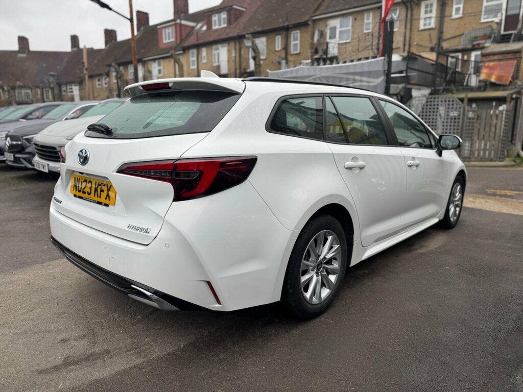 Toyota Corolla 1.8 Vvt-h Icon Touring Sports Cvt Euro 6 Ss NU23KFX White #3