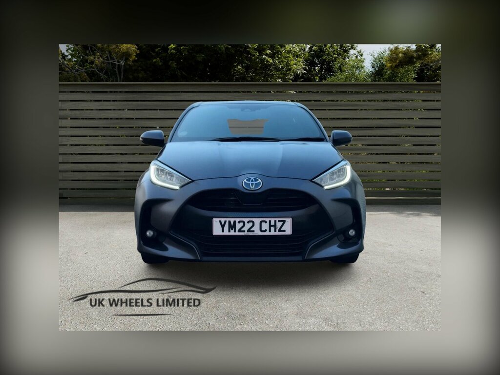 Toyota Yaris 1.5 Vvt-h Design E-cvt Euro 6 Ss YM22CHZ Grey #2