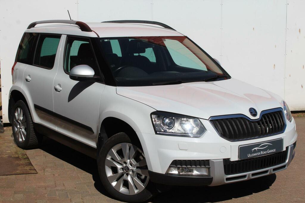 Skoda Yeti Suv DA64CNU White #5