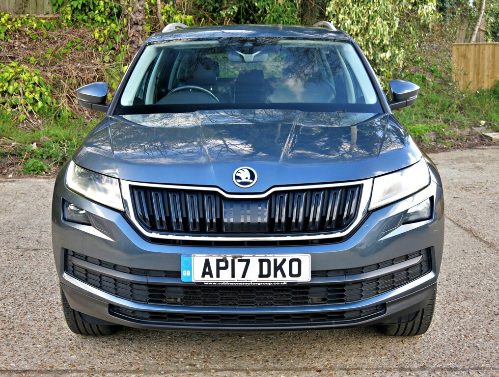Skoda Kodiaq Suv Edition 190Hp Dsg 4X4 Dsg 7 Seat Leather AP17DKO Grey #3
