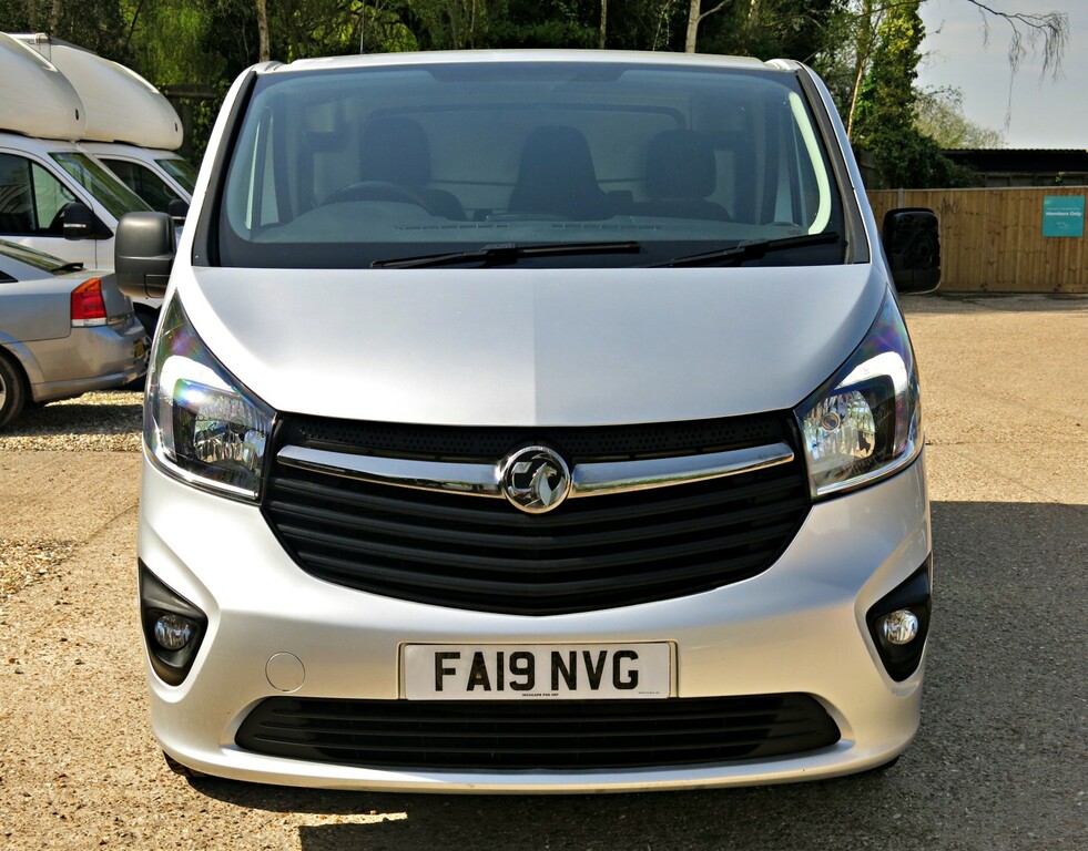 Vauxhall Vivaro Panel Van 1.6 Cdti 120Hp Aircon 2900 Sportive 201 FA19NVG Silver #3