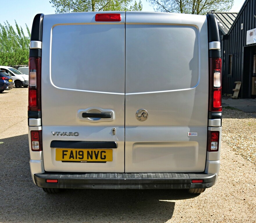 Vauxhall Vivaro Panel Van 1.6 Cdti 120Hp Aircon 2900 Sportive 201 FA19NVG Silver #6