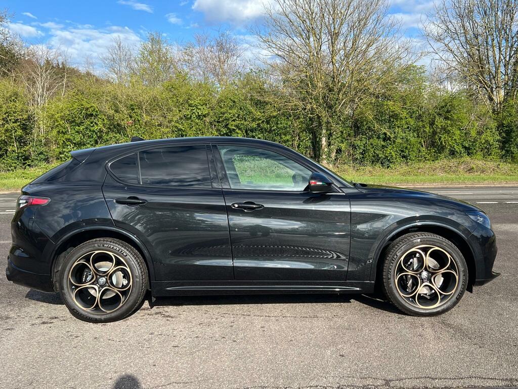 Alfa Romeo Stelvio 2.0T Intensa Q4 Awd Euro 6 Ss Black #3