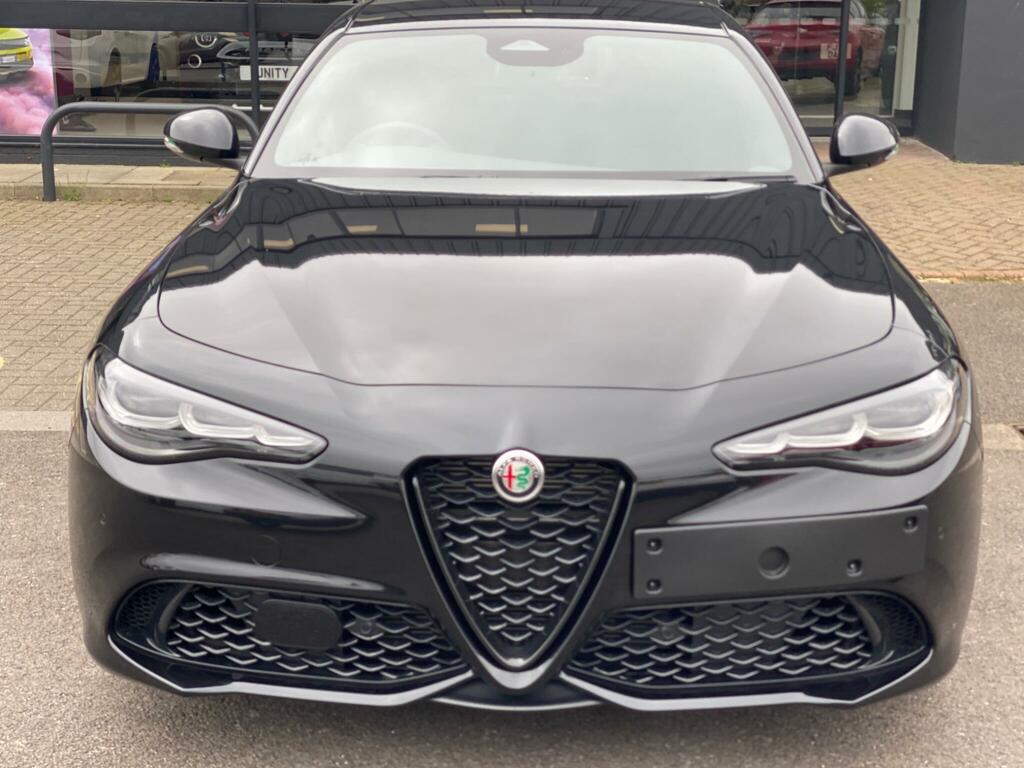 Alfa Romeo Giulia 2.0T Intensa Euro 6 Ss  Black #2