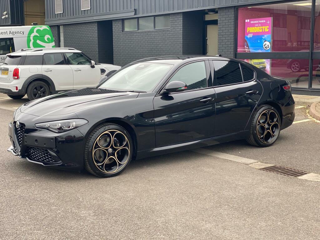 Alfa Romeo Giulia 2.0T Intensa Euro 6 Ss  Black #3