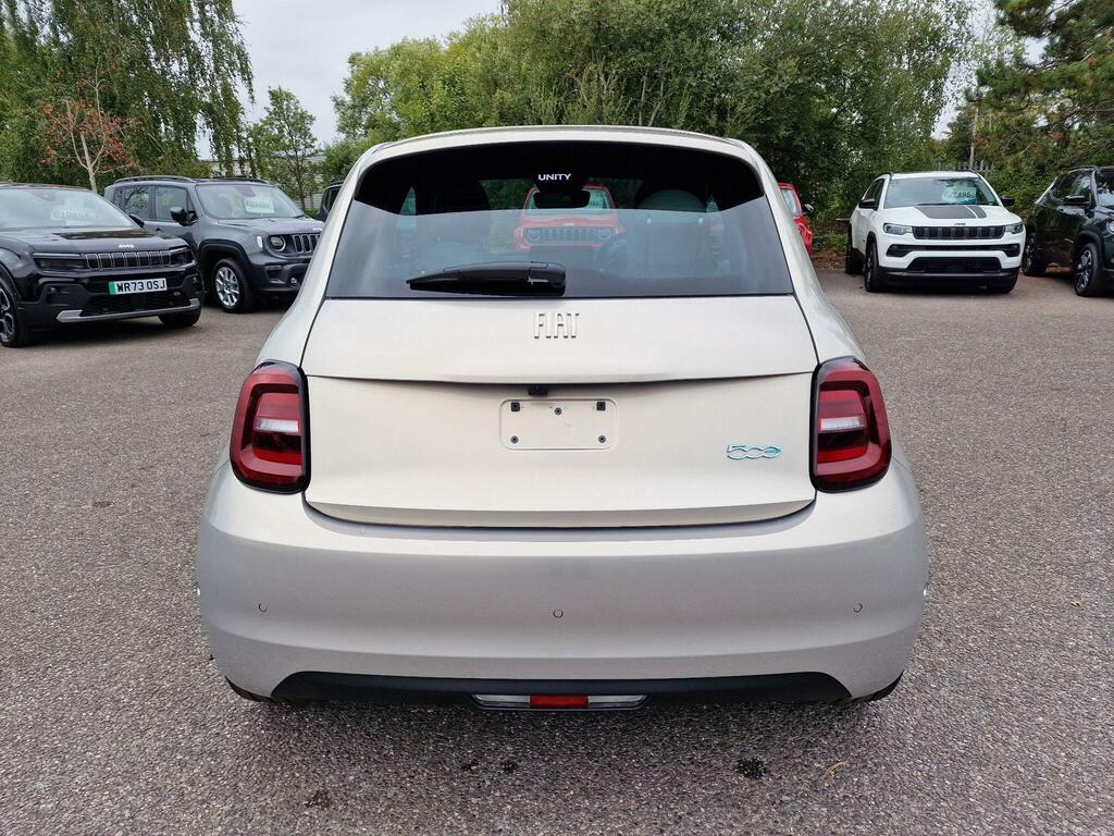 Fiat 500E 42Kwh Red Hatchback 118 Ps #7