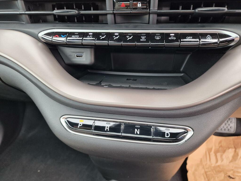 Fiat 500E 42Kwh Red Hatchback 118 Ps #28