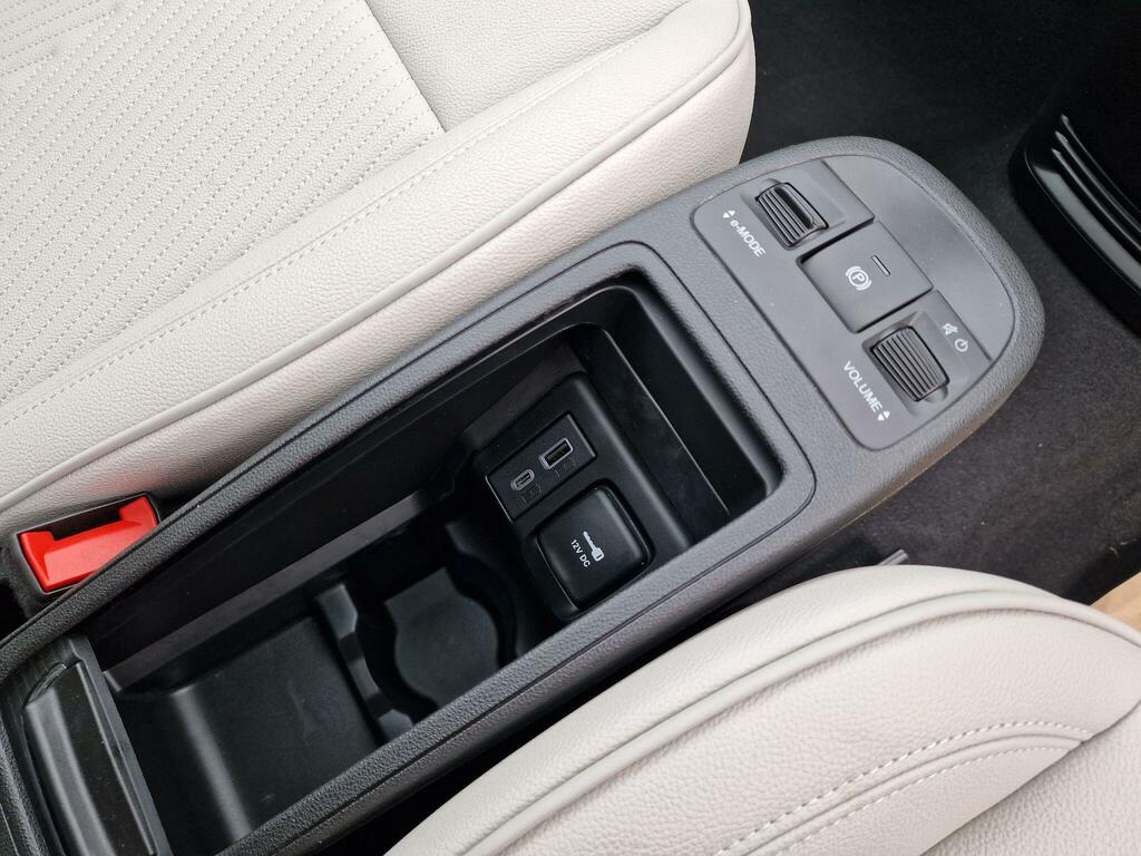 Fiat 500E 42Kwh Red Hatchback 118 Ps #31