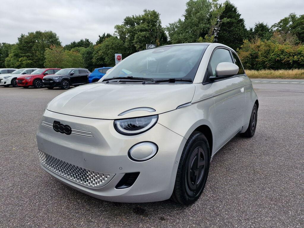Fiat 500E 42Kwh Red Hatchback 118 Ps #49
