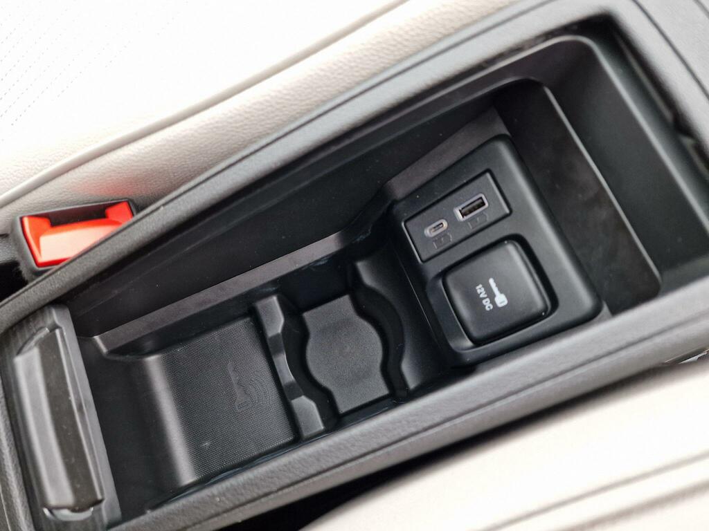 Fiat 500E 42Kwh Red Hatchback 118 Ps #30