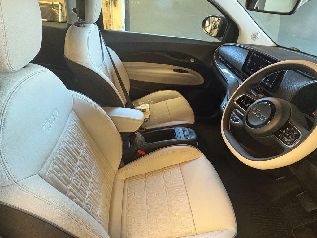 Fiat 500E C 87Kw Icon 42Kwh White #20