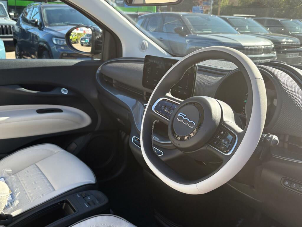 Fiat 500E C 87Kw Icon 42Kwh White #15