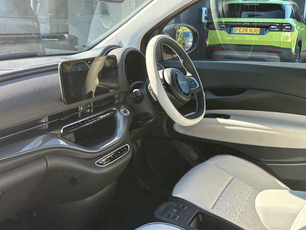 Fiat 500E C 87Kw Icon 42Kwh White #17