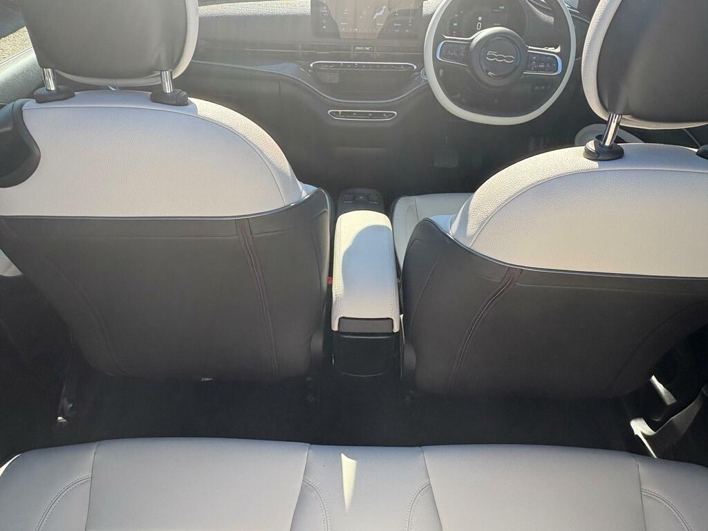 Fiat 500E C 87Kw Icon 42Kwh White #39