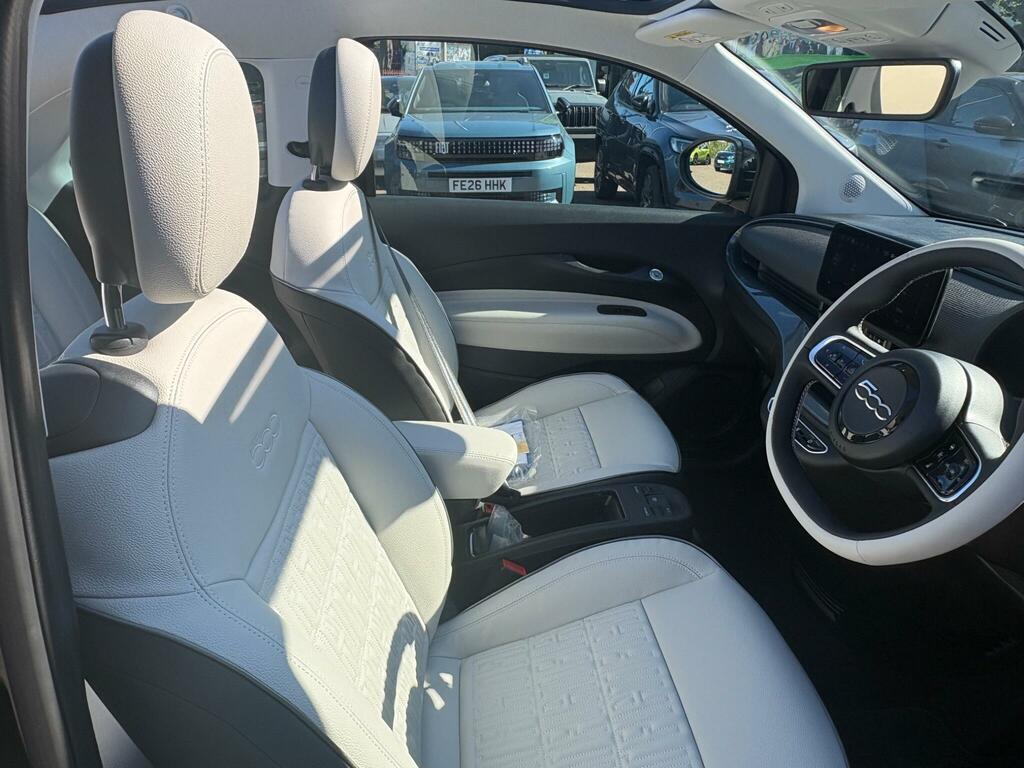 Fiat 500E C 87Kw Icon 42Kwh White #19