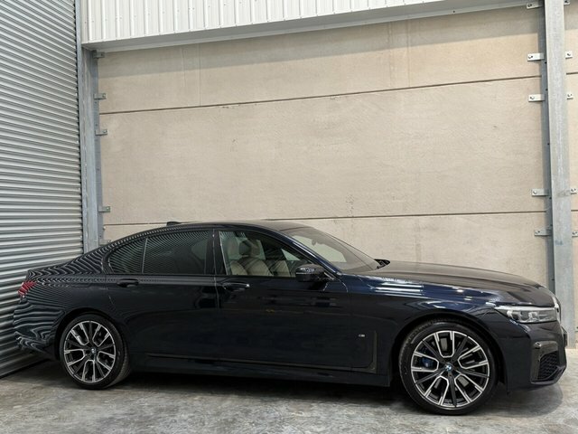 BMW 7 Series 730D Mht M Sport HN71VRR Black #4