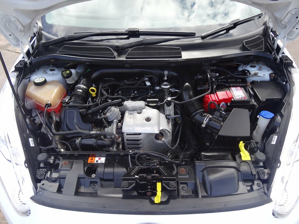 Ford Fiesta 1.0T Ecoboost Zetec Hatchback Eu WK14WJM White #2