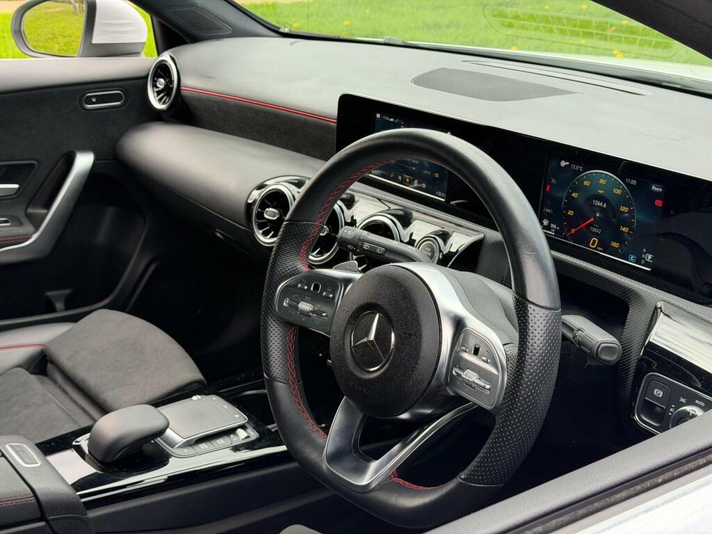 Mercedes-Benz A Class 1.3 A180 Amg Line 7G-dct Euro 6 Ss OV21LHZ White #3