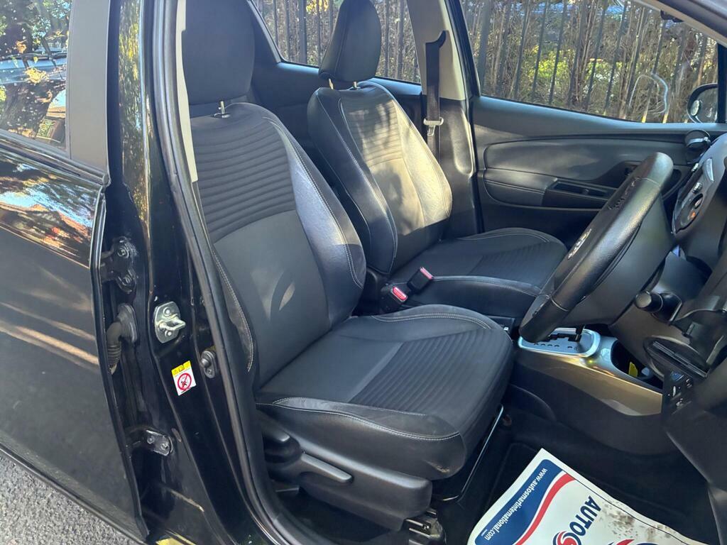 Toyota Yaris 1.5 Vvt-h Excel E-cvt Euro 6 LP64HOH Black #4