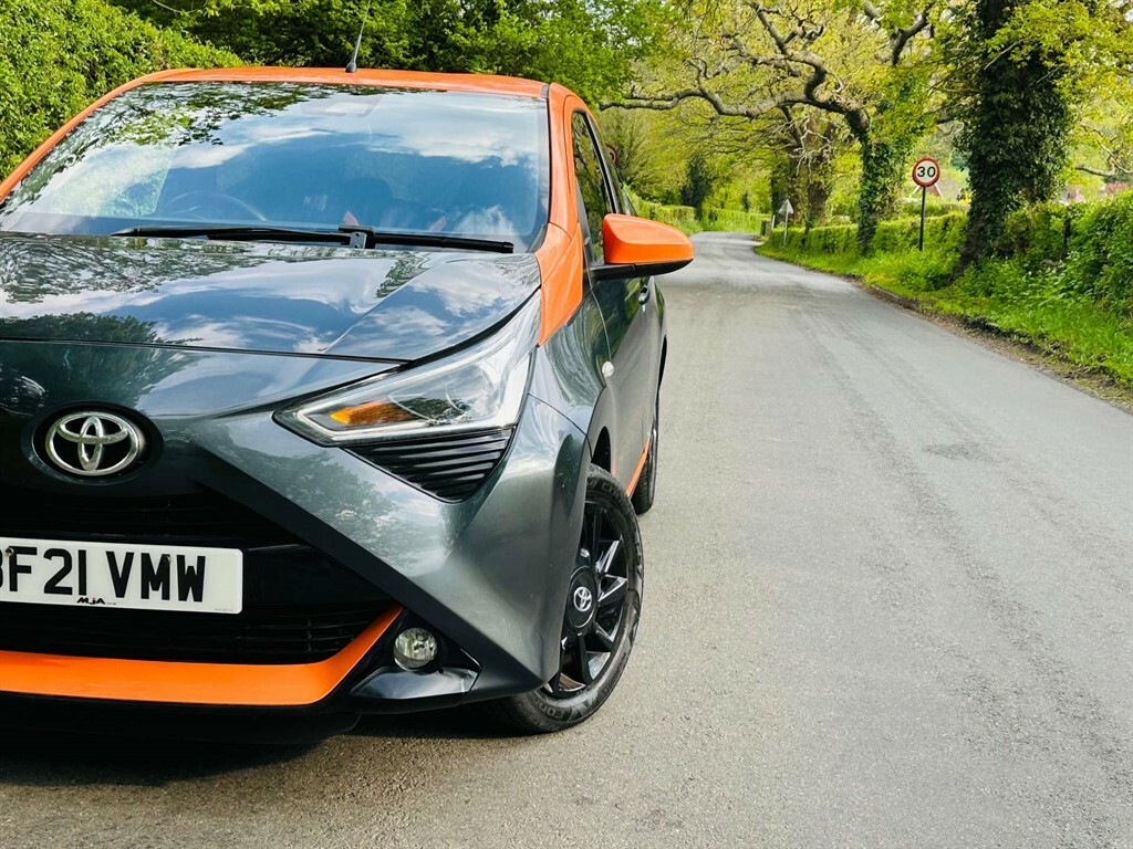 Toyota Aygo 1.0 L Jbl Edition Tss Vvt-i BF21VMW Grey #2
